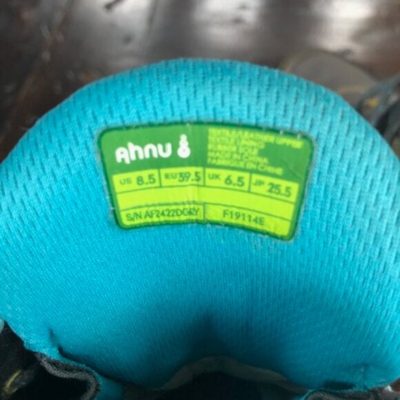 Ahnu Vibram Waterproof Hiker (Sz 8.5) - Picture 8 of 10